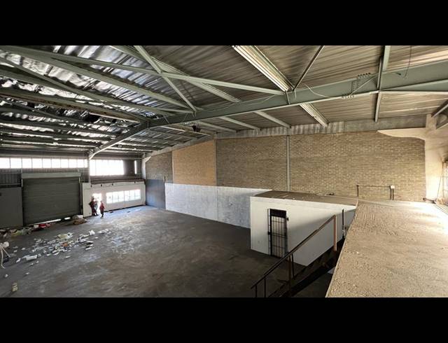 6,251M² WAREHOUSE FOR SALE IN SELBY